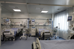 Τζάνειο: Διασωληνωμένος με μηνιγγίτιδα ο 22χρονος από τον Πύργο, τα νεότερα για την υγεία του