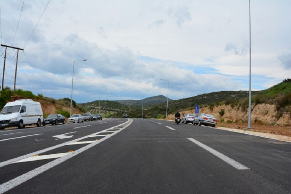 Εργασίες διαγράμμισης στην εθνική οδό Θεσσαλονίκης-Μουδανίων