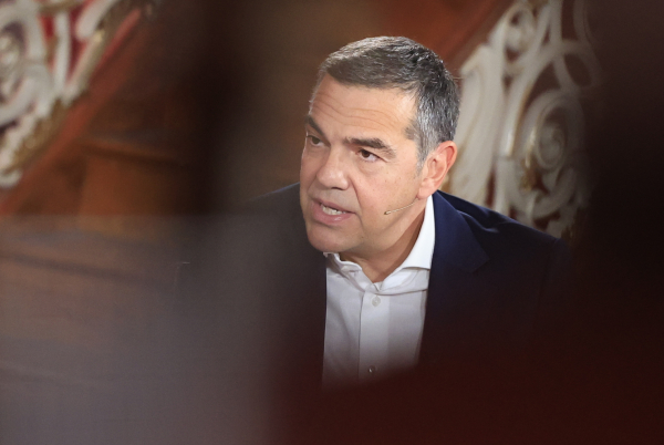 Ο Τσίπρας για ΔΕΗ: Κάνουν μπίζνες για τους εαυτούς τους