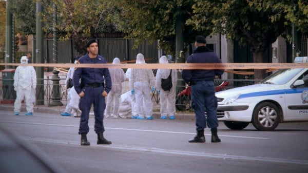 Τραγέλαφος με τη χειροβομβίδα στο ΑΤ Καισαριανής