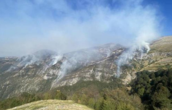 Φωτιά στο Παγγαίο Καβάλας: Μαίνεται για τρίτη ημέρα