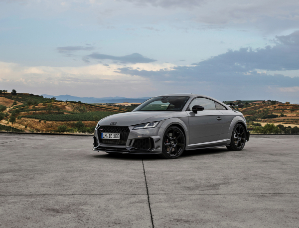 Επετειακή έκδοση Audi TT RS Coupé iconic edition (βίντεο)