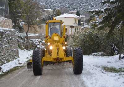 Ξεπερνά το μισό μέτρο το χιόνι στα ορεινά της Ηπείρου