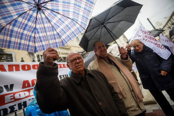 Αντίστροφή μέτρηση για τις συντάξεις Ιανουαρίου, αυτές είναι οι ημερομηνίες πληρωμής