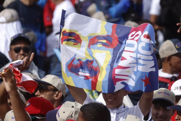 Βενεζουέλα: Ο Μαδούρο κερδίζει τρίτη θητεία με 51,20%
