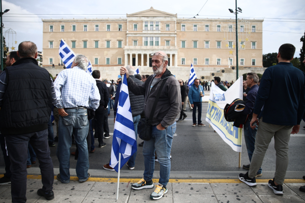 Ελεύθεροι επαγγελματίες: Μόνο τρεις στους 10.000 κόντρα στην εφορία