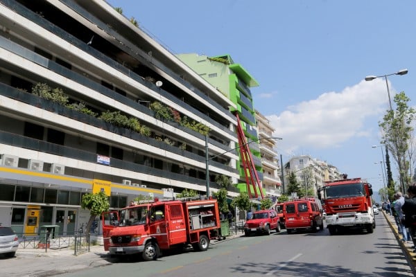 Άγνωστοι έκαψαν κεραία κινητής τηλεφωνίας σε ταράτσα σπιτιού