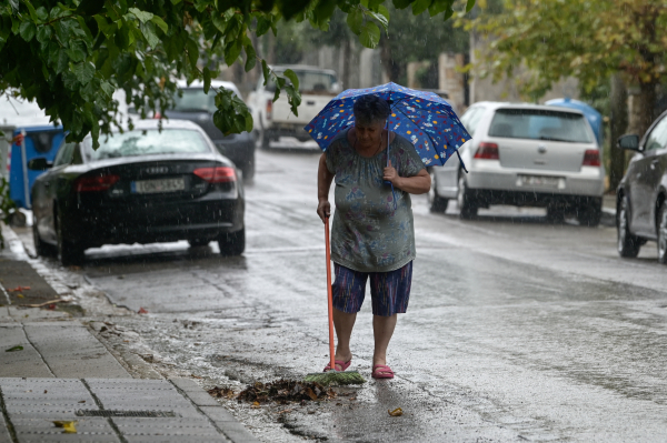 Σε πλήρη επιφυλακή η Πυροσβεστική λόγω κακοκαιρίας - Αναλυτικές οδηγίες προς τους πολίτες