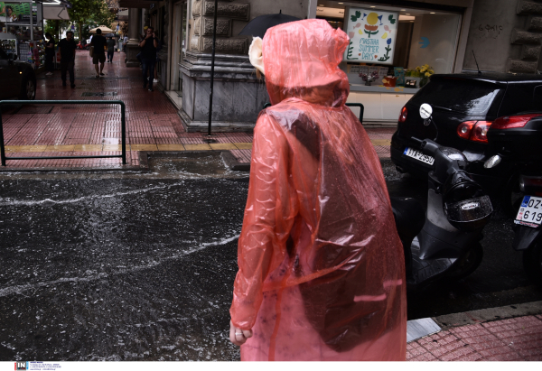 Καιρός σήμερα: Πτώση θερμοκρασίας και νέες καταιγίδες