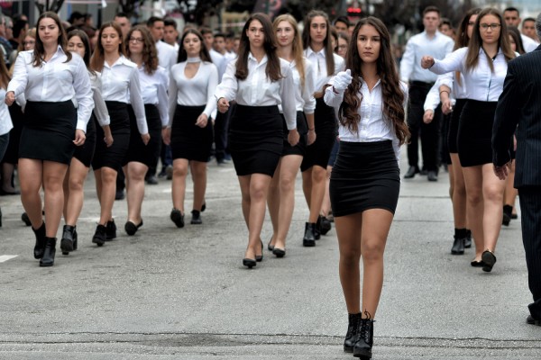 Υπ. Παιδείας: Έρευνα για το θέμα του σημαιοφόρου σε σχολείο της Δάφνης