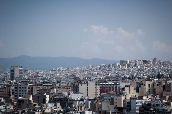 Καρδιοπαθής καταγγέλλει ότι χάνει το σπίτι του, «μας πετάνε στον δρόμο με 3 παιδιά»