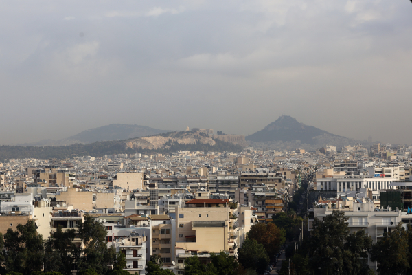 Αφρικανική σκόνη: «Καμπανάκι» από τους πνευμονολόγους- «Τοξικό και επικίνδυνο μείγμα»