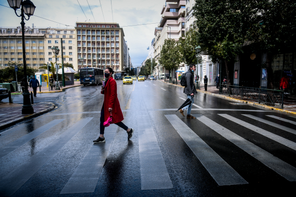 Βατόπουλος: «Πιο αυστηρά μέτρα τώρα για να είμαστε πιο ελεύθεροι τα Χριστούγεννα» (βίντεο)