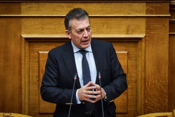 Βρούτσης: «Εκτός ιατροφαρμακευτικής κάλυψης χιλιάδες αυτοαπασχολούμενοι λόγω του χάους στον ΕΦΚΑ»