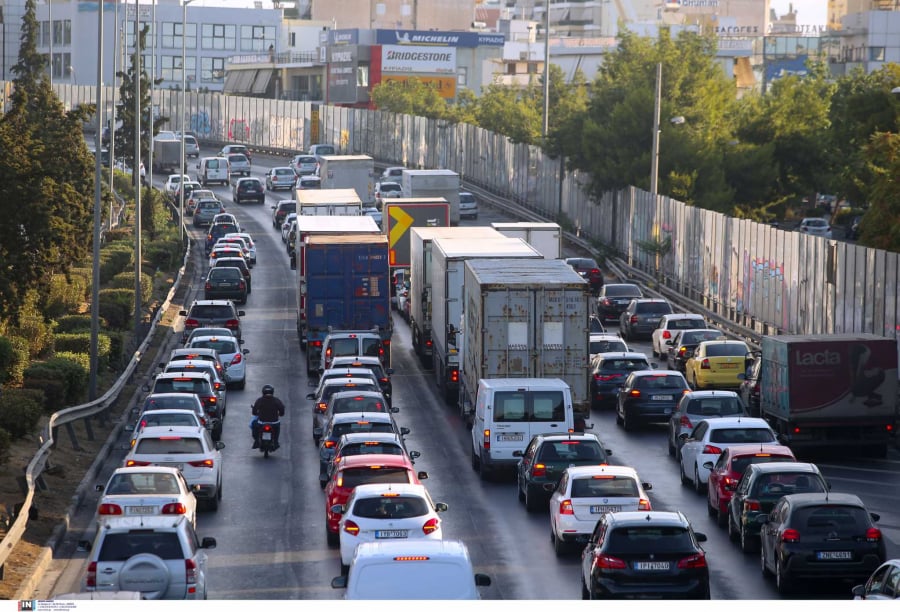 Κίνηση τώρα: Μπλοκαρισμένος ο Κηφισός, σε ποιους δρόμους επικρατεί κυκλοφοριακό κομφούζιο