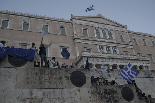 Πορεία στο κέντρο για την πυραυλική επίθεση στη Συρία