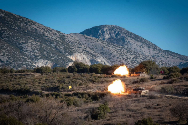 Η Ελλάδα στέλνει στην Ουκρανία βλήματα με απαγορευμένο λευκό φώσφορο!