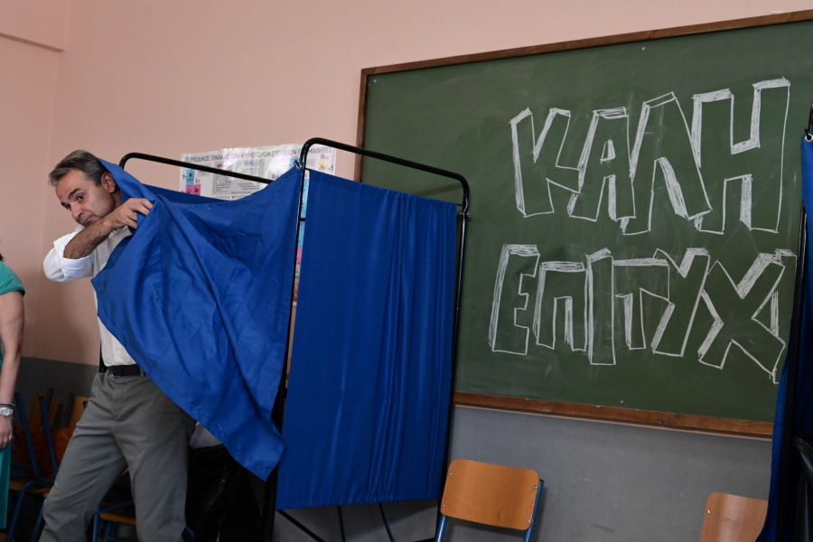 Ευρωεκλογές: Πολιτικό σύστημα σε βαθιά κρίση, ήττα Μητσοτάκη και Κασσελάκη