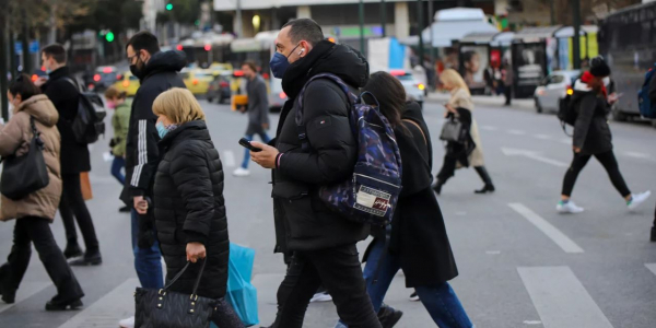 Μειωμένα τα κρούσματα σήμερα, 48 νεκροί σε 24 ώρες και 356 διασωληνωμένοι