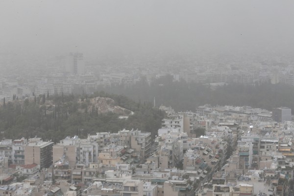 Καιρός: Επιστρέφει η αφρικανική σκόνη - Παρέλαση σε κλίμα...Σαχάρας