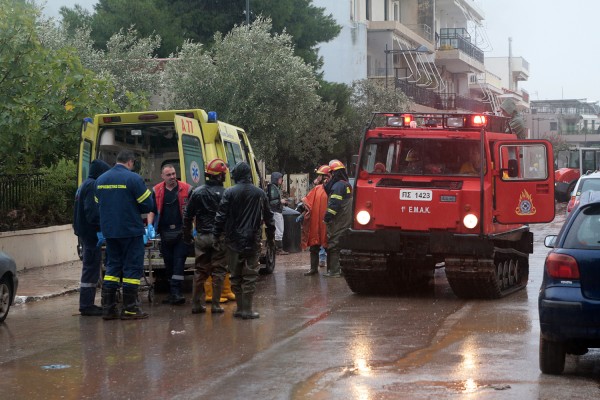 Βιβλική καταστροφή στη Μάνδρα - Έξι οι αγνοούμενοι