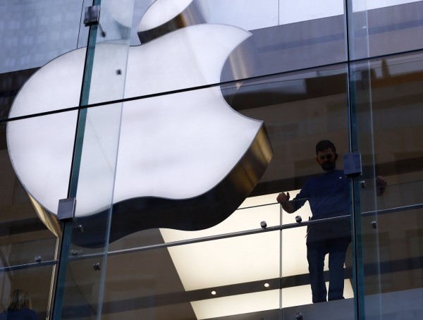 Η Apple πουλάει λιγότερα iPhones αλλά βγάζει περισσότερα κέρδη