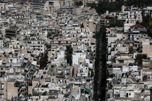 Παγώνουν οι πλειστηριασμοί πρώτης κατοικίας, για ποιους αναστέλλονται και έως πότε