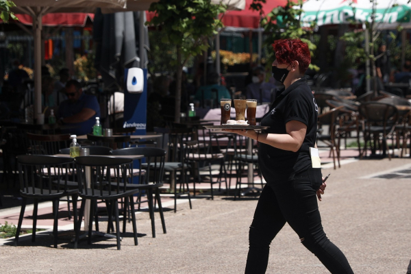 Γεωργιάδης για εμβολιασμούς: Η εργασιακή νομοθεσία επιτρέπει απολύσεις, όταν τίθεται σε κίνδυνο η επιχείρηση (βίντεο)