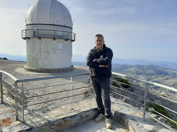 Νέα εποχή στις τηλεπικοινωνίες με λέιζερ από την κορφή του… Ψηλορείτη