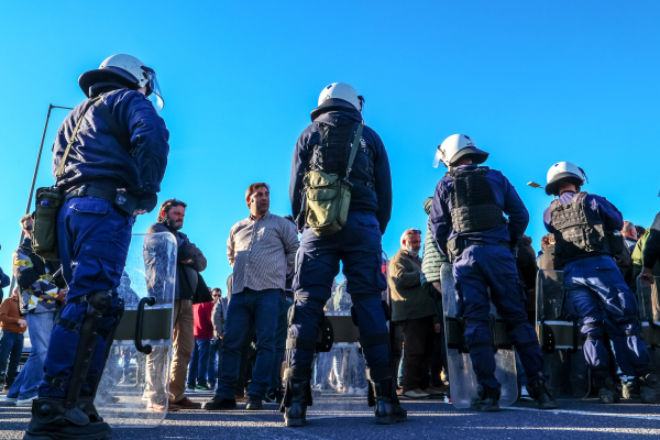 Βόλος: Νέα αγροτικά μπλόκα και αποκλεισμοί κυκλοφορίας της ΕΟ σε Αλμυρό και Στεφανοβίκειο