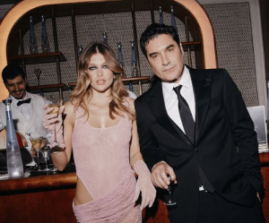 Κλέλια Ανδριολάτου: Μαγνήτισε τα βλέμματα στο after party των BAFTA με τον Χριστόφορο Παπακαλιάτη (Εικόνες)