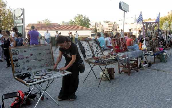 Σε ανέργους 275 άδειες υπαίθριου εμπορίου