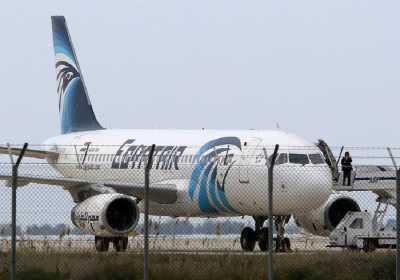 Egyptair: Εντοπίστηκε σήμα που πιθανόν προέρχεται από το μαύρο κουτί του αεροσκάφους