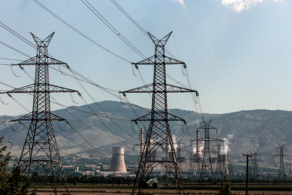 Το σχέδιο της Κυβέρνησης για εξοικονόμηση ενέργειας: Κλείνουν τα φώτα στους δρόμους, το ενδεχόμενο για διακοπές ρεύματος