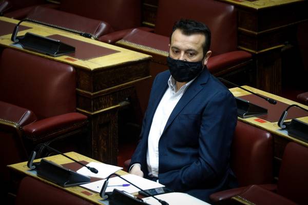 Νίκος Παππάς: Μητσοτάκης και Καραμανλής θα έπρεπε να ντρέπονται, όχι να «αυτοθαυμάζονται»