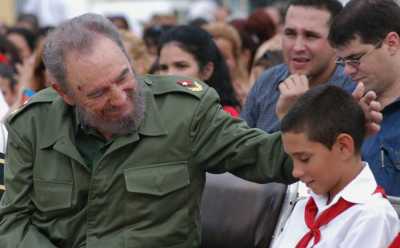 Τσίπρας για θάνατο του Φιντέλ Κάστρο: «Αντίο κομαντάτε. Ως την παντοτινή νίκη των λαών».