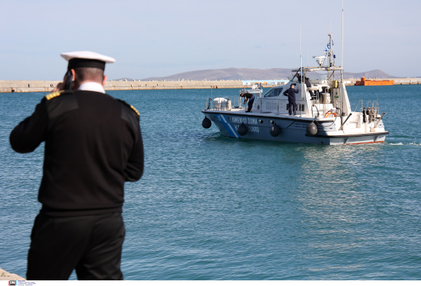 Λήξη συναγερμού: Πλέει προς Ιταλία το ιστιοφόρο με τους 60 μετανάστες που είχε εντοπιστεί ανοιχτά της Πύλου