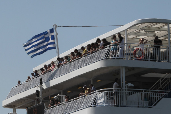 Το μεταφορικό ισοδύναμο για τα νησιά επεκτείνεται και στα καύσιμα - Τι θα ισχύσει από Ιανουάριο