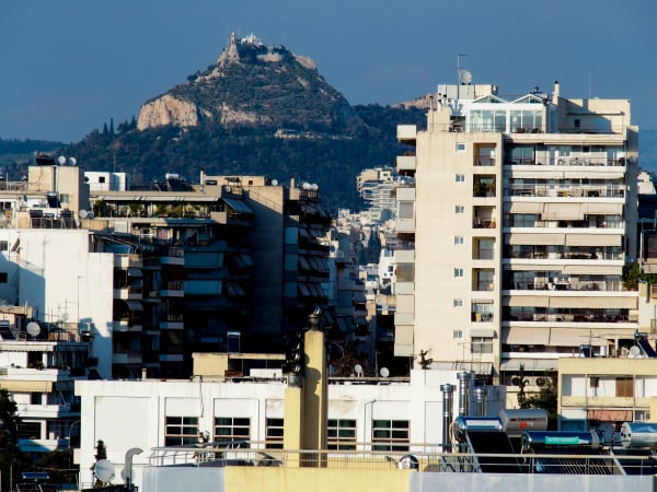 Έρχεται ο ΕΝΦΙΑ, ξεκινά ο «μαραθώνιος» πληρωμών προς την εφορία