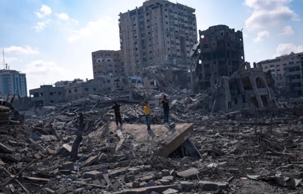 Αιματηρό ισραηλινό πλήγμα με δεκάδες νεκρούς στη Λωρίδα της Γάζας