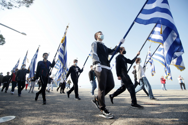 Είναι επίσημο: Έτσι θα πραγματοποιηθούν τελικά οι παρελάσεις την 28η Οκτωβρίου, τι θα ισχύσει με τις μάσκες