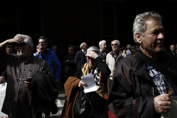 Στο φουλ οι «μηχανές» για να εκδοθούν νέες συντάξεις του Δημοσίου