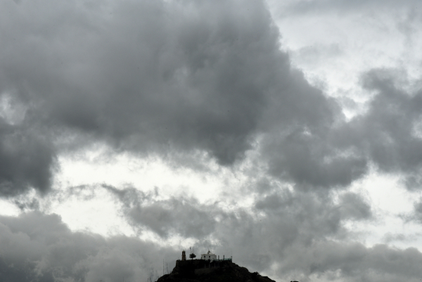 Καιρός - Meteo: Με βροχές ξεκινάει η εβδομάδα αύριο, αναλυτικά οι προβλέψεις στη χώρα