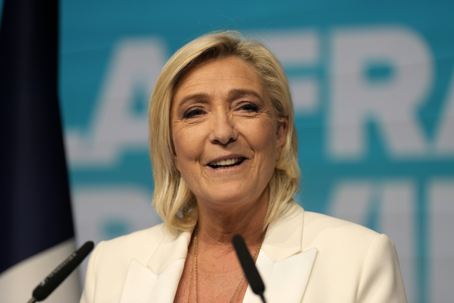 Γαλλία: «Τριγμοί» για Μακρόν - Πρώτη η Λεπέν σε νέα δημοσκόπηση των FT