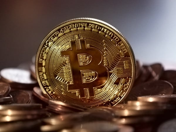 Πέταξαν κατά λάθος 200 εκατ. λίρες σε bitcoins, τεράστια αμοιβή για όσους τα βρουν