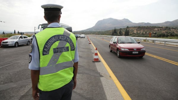 Αυξημένα τα μέτρα της Τροχαίας για τις Απόκριες