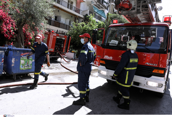 Αχαρνές: Φωτιά σε εργοστάσιο ανακύκλωσης - Καίει μεγάλη ποσότητα πλαστικών