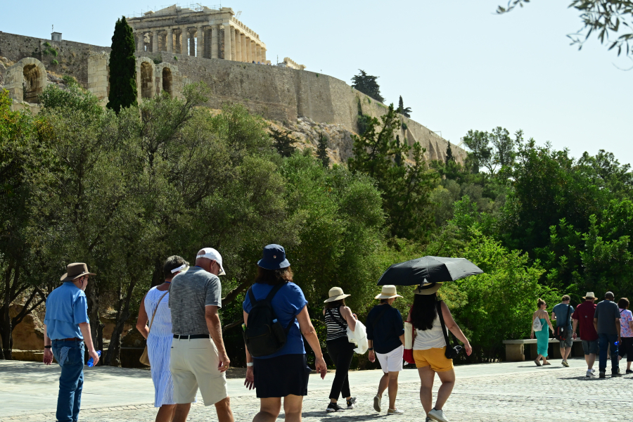 Οι ξεναγοί κήρυξαν απεργία για την Πέμπτη 11 Ιουλίου