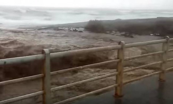 Σοβαρά προβλήματα από την κακοκαιρία σε περιοχές στα παράλια του νομού Λάρισας