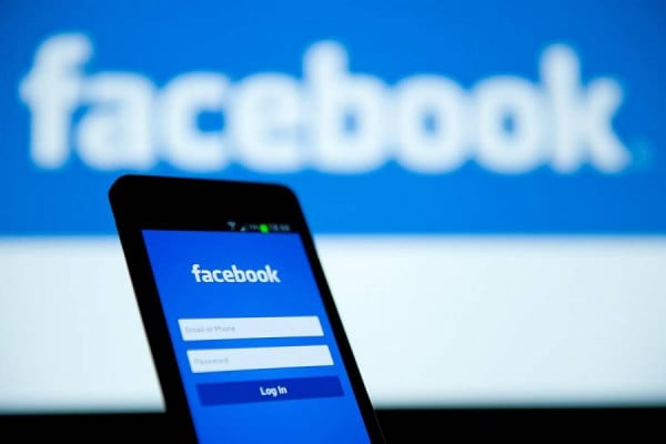 Η ελληνική κυβέρνηση διαφωνεί με το «deal» Facebook - Greek Hoaxes - Πάει το θέμα στην ΕΕ